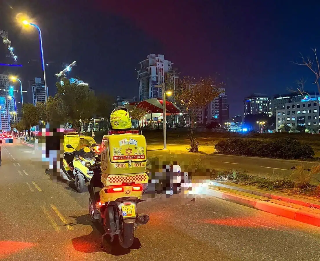 תאונה קטלנית בפתח תקווה. צילום: דוברות מד"א