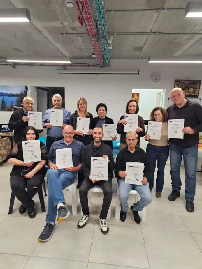 מסיימי קורס הגישור מאור יהודה. צילום דוברות עיריית אור יהודה ויהוד-מונוסון