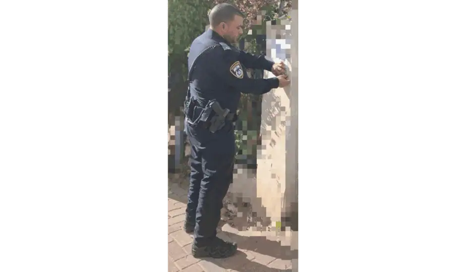 צו סגירה מנהלי לבית פרטי ביהוד. צילום: דוברות המשטרה