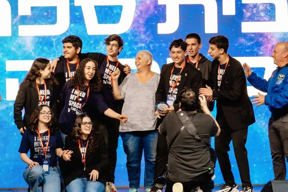 הזוכים בתוכנית ספייסלאב. צילום באדיבות קרן רמון