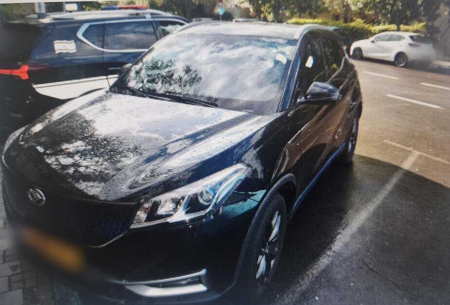 הרכב שנגנב. צילום: דוברות המשטרה