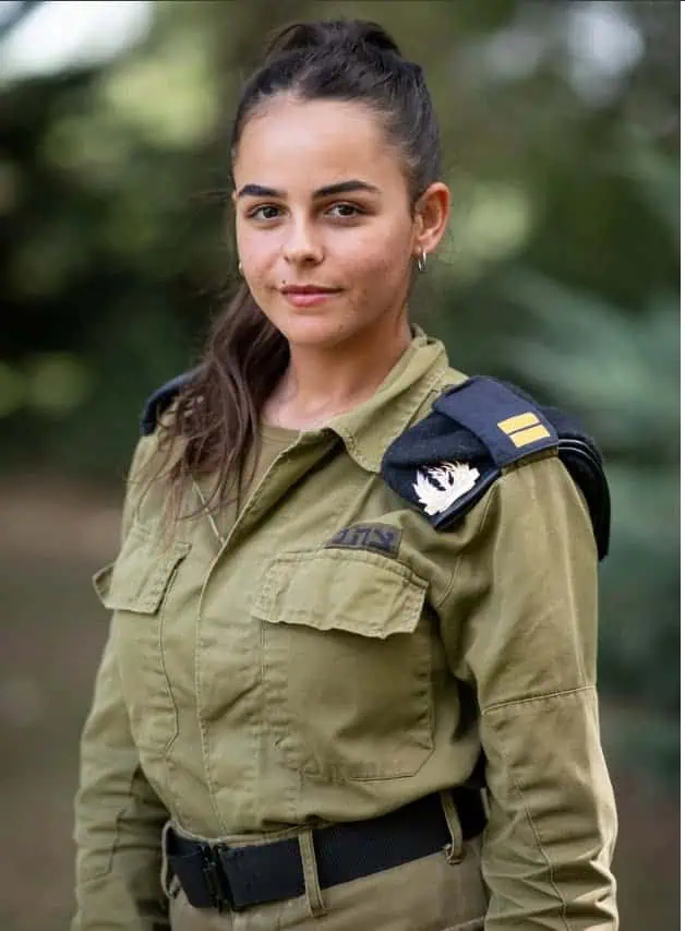 סג"ם ים תכלת ארז- דגלנית יום העצמאות 2025. צילום: דובר צה"ל
