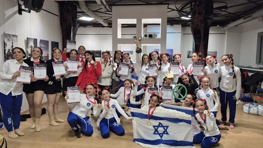 נבחרת הריקוד MDC אור יהודה זכתה באליפות אירופה. צילום: "נפגשים" מרכזים קהילתיים