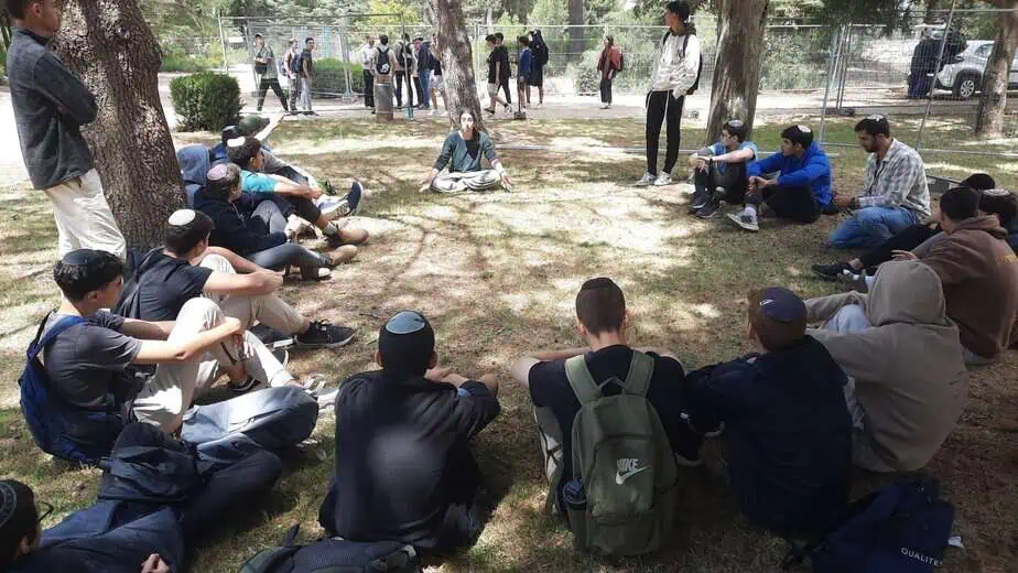 מסע זהות בירושלים לתלמידי גבעת שמואל. צילום – דוברות העירייה