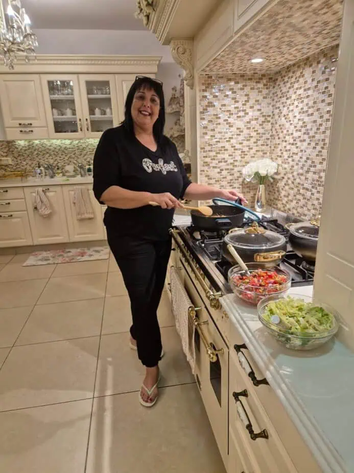נירה כהן מתנדבת במיזם 'סירי לידה' צילום – פרטי