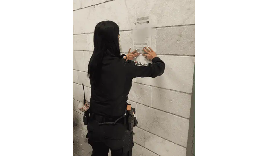 צו מנהלי ל30 יום לחנות ירקות באור יהודה. צילום: דוברות המשטרה