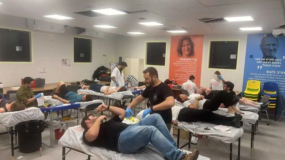 מבצע תרומות דם מיוחד בגני תקווה. צילום: דוברות עיריית גני תקווה