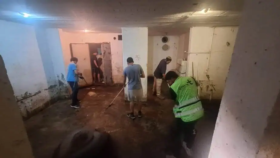 ניקיונות, צביעה והכשרות של המקלטים באור יהודה. צילום: דוברות עיריית אור יהודה