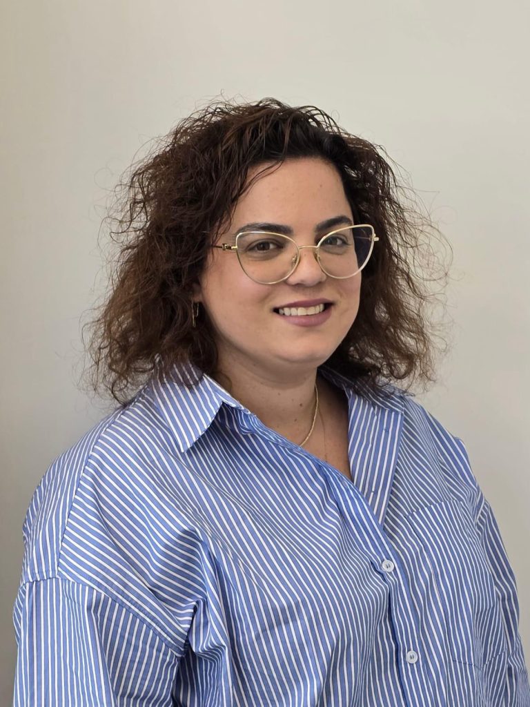 הגר ארבל מנהלת חטיבת הביניים הראשונים גני תקווה. צילום באדיבות המצולמת