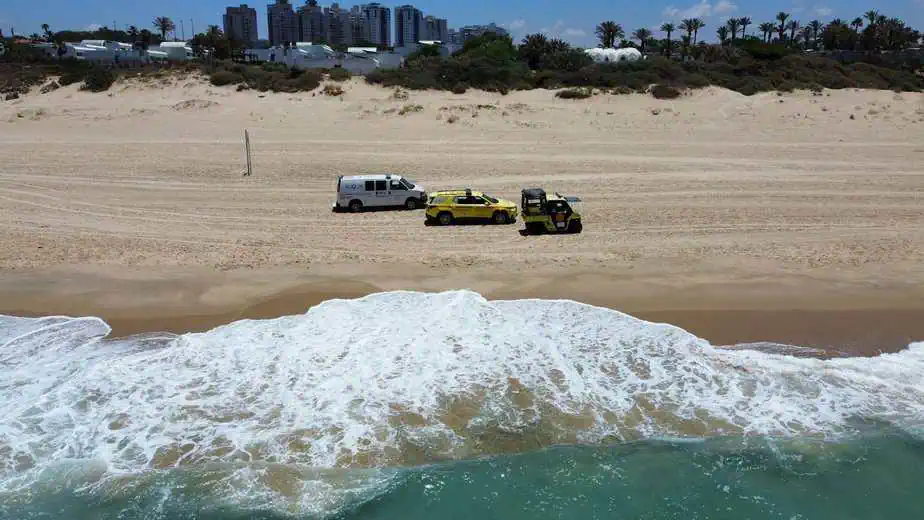 המלצות מד"א לעומס החום הצפוי היום. צילום: דוברות מד"א