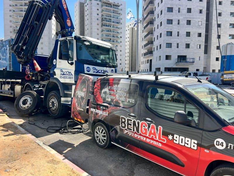 ביי פוסט החלפת גלגל. צילום: bengal