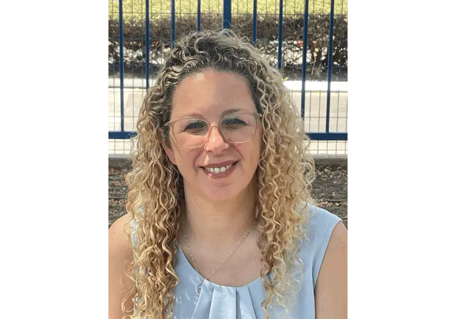 ליאת אלבז לוי מונתה למנהלת החדשה של בית הספר "גנים" בגני תקווה. צילום באדיבות המצולמת