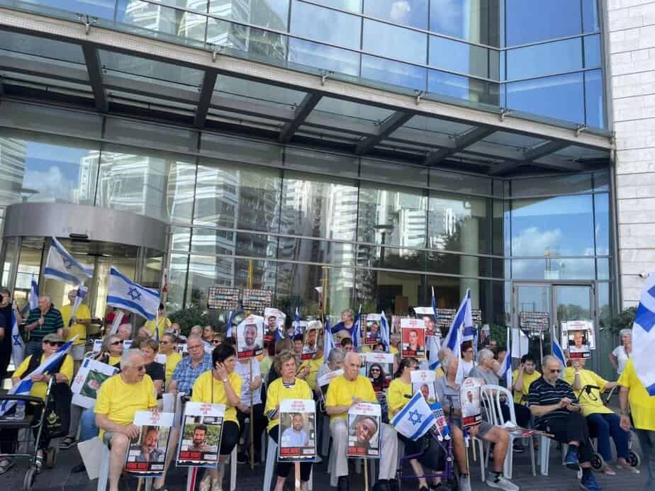 מגדלי הים התיכון גני תקווה. הקהילה הליברלית בקעת אונו