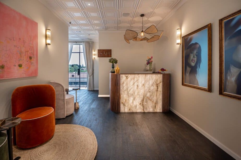 "שאה" (SAH) Society Aesthetic Hub, מרכז רפואי-אסתטי בסביון. צילום ועיצוב: מירב בן ארי.