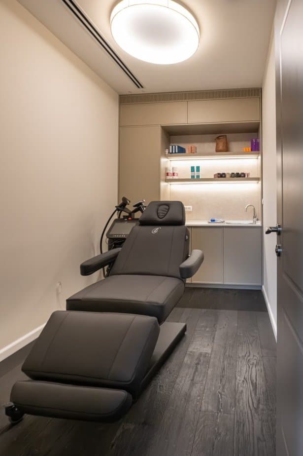 "שאה" (SAH) Society Aesthetic Hub, מרכז רפואי-אסתטי בסביון. צילום ועיצוב: מירב בן ארי.