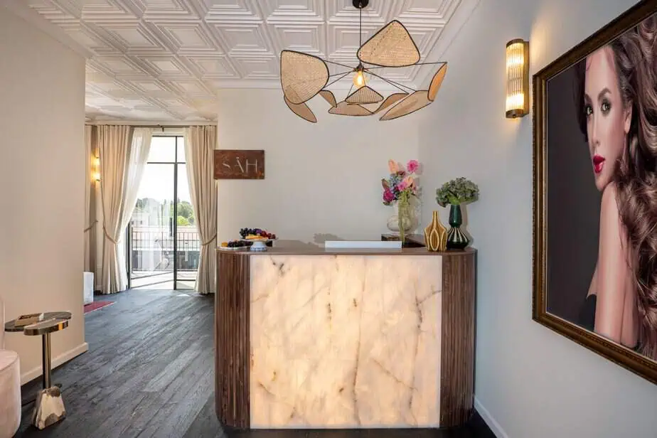 "שאה" (SAH) Society Aesthetic Hub, מרכז רפואי-אסתטי בסביון. צילום ועיצוב: מירב בן ארי.
