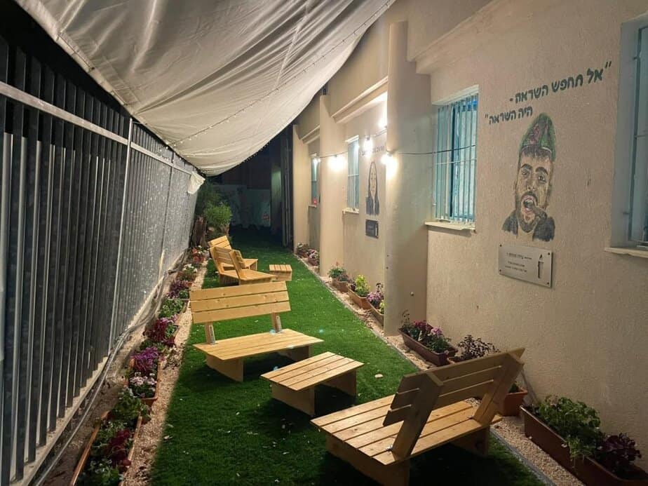 גינת התקווה גני תקווה. קרדיט לציורי הגרפיטי: יעל וולפגור ולביא גולדמן