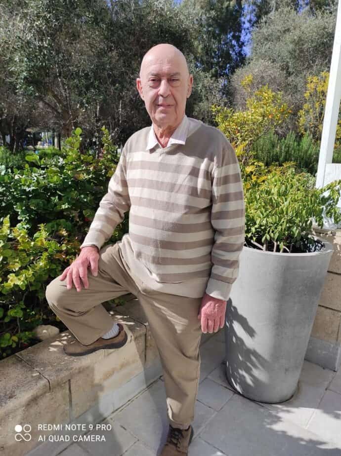 גדעון זינגר -אוצר תערוכות הבית. צילום באדיבות סביון בית בוטיק מרשת מגדלי הים התיכון