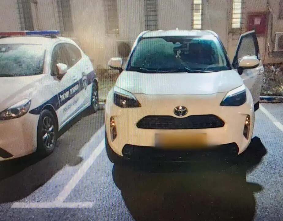 תושב שטחים ללא רישיון נהיגה נעצר בחשד לגניבת רכב ביהוד. צילום: דוברות המשטרה
