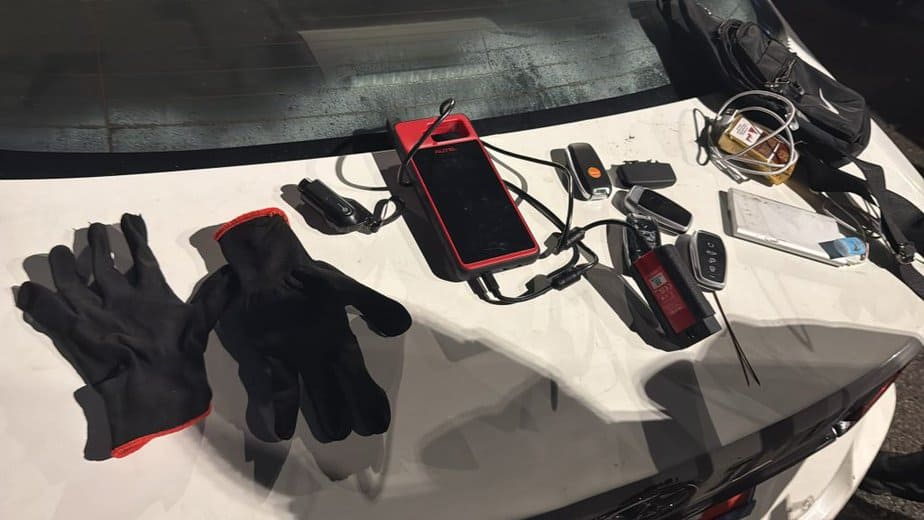 כלי הפריצה שנתפסו. צילום: דוברות המשטרה.