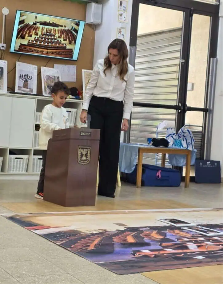 שבוע הדמוקרטיה בגן חצב. צילום: דוברות עיריית גני תקווה