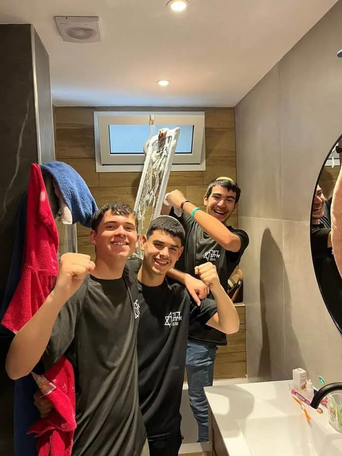 בני נוער מתוכנית "דור איתן" בגבעת שמואל. צילום:עיריית גבעת שמואל