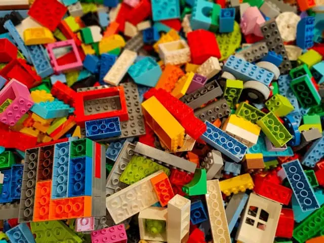 SEO ראש קרדיט-Photo by Margarida Afonso on Unsplashמשחקי הרכבה שיפתחו את הדמיון ויאתגרו את המוח