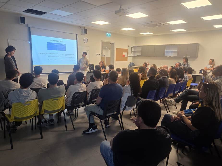 תיכון מית"ר בגני תקווה. צילום: דוברות עיריית גני תקווה