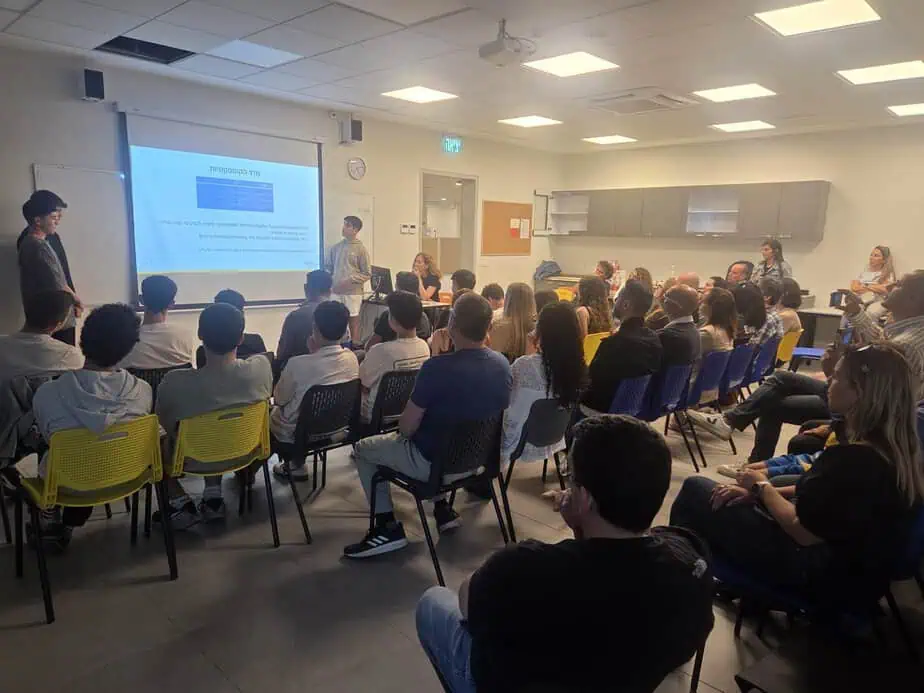 תיכון מית"ר בגני תקווה. צילום: דוברות עיריית גני תקווה