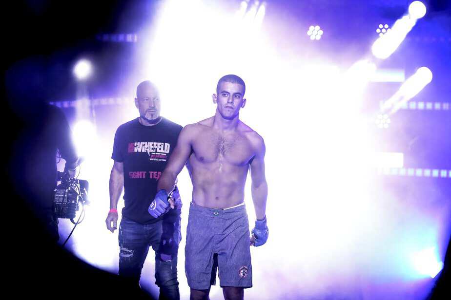 דודו מלכה לוחם MMA. צילום: Bellator mma