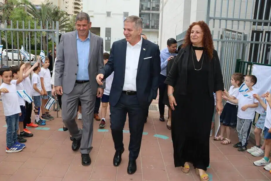 ביקור שר החינוך קיש בבית הספר "מורשת זבולון" גבעת שמואל. צילום: עיריית גבעת שמואל