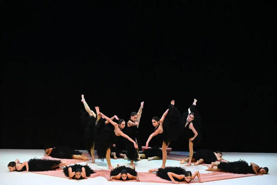 הרקדניות של סטודיו Adidance מקריית אונו. צילום גיטל פרס