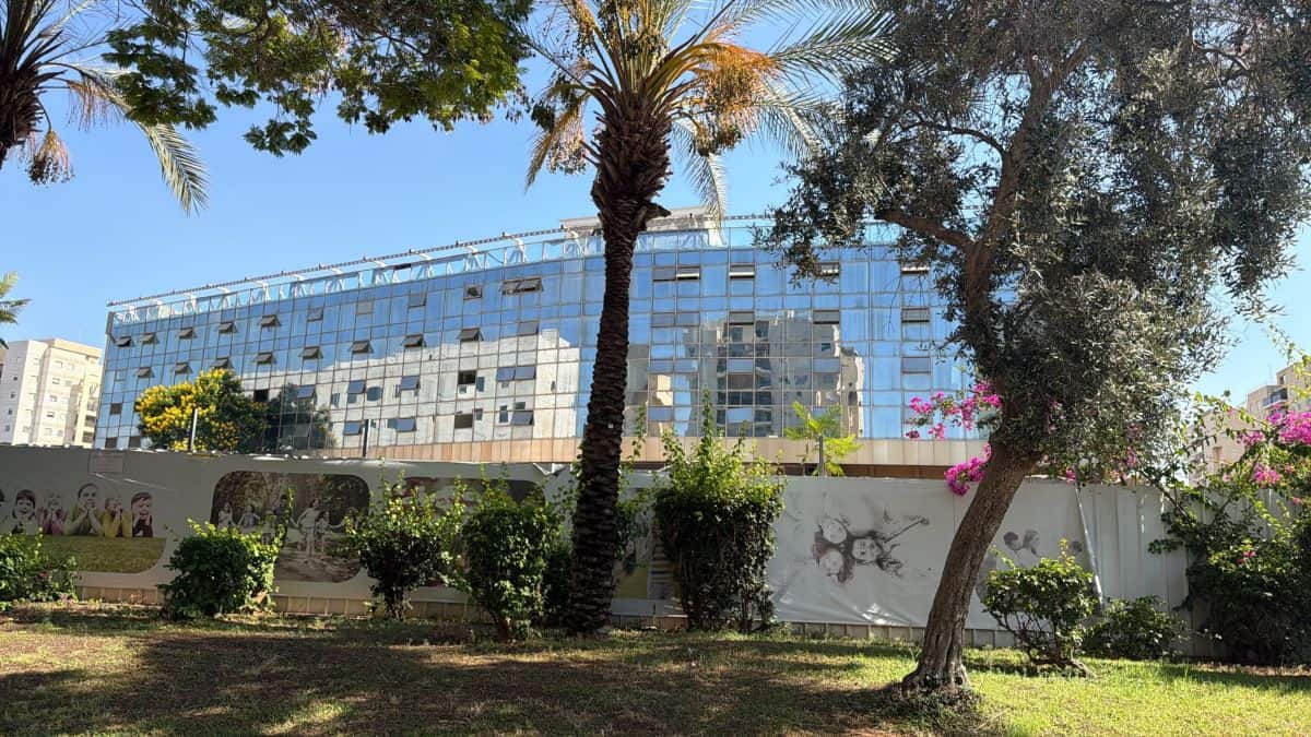 מלון אוויה יהוד מונוסון