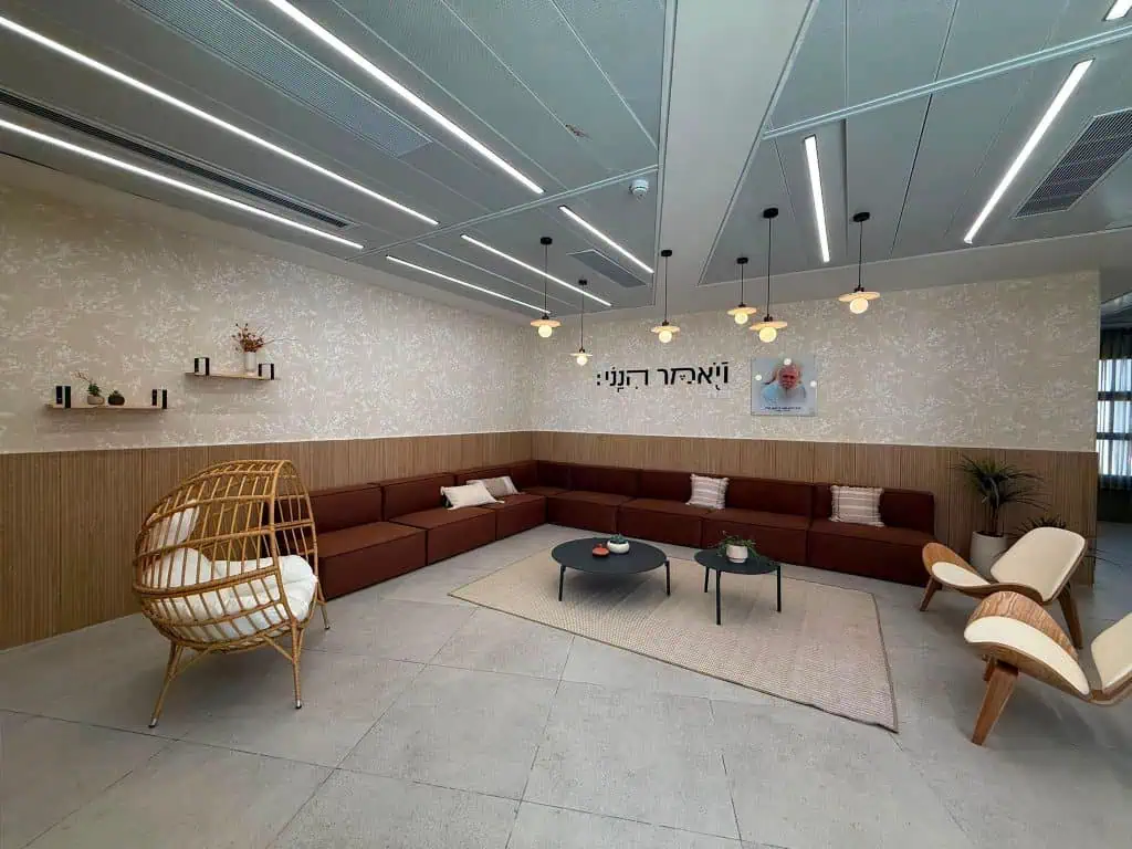 מתכוננים לפתיחת שנת הלימודים תשפ"ז בגבעת שמואל. צילום: דוברות העירייה