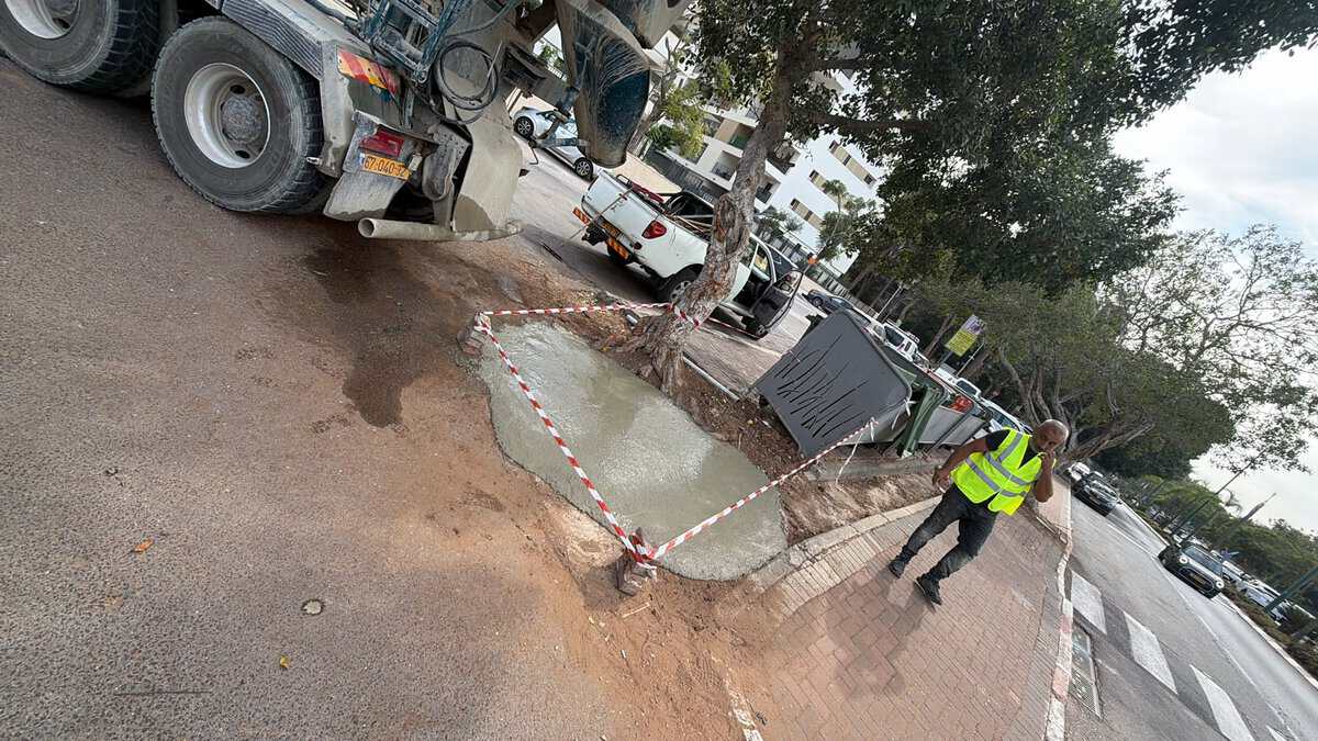 בור נפער בקריית אונו