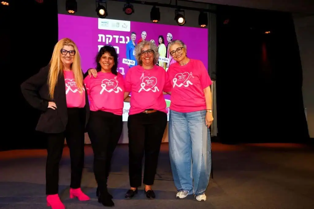 קבוצת המתמודדות. צילם: איתן אלחדז ברק